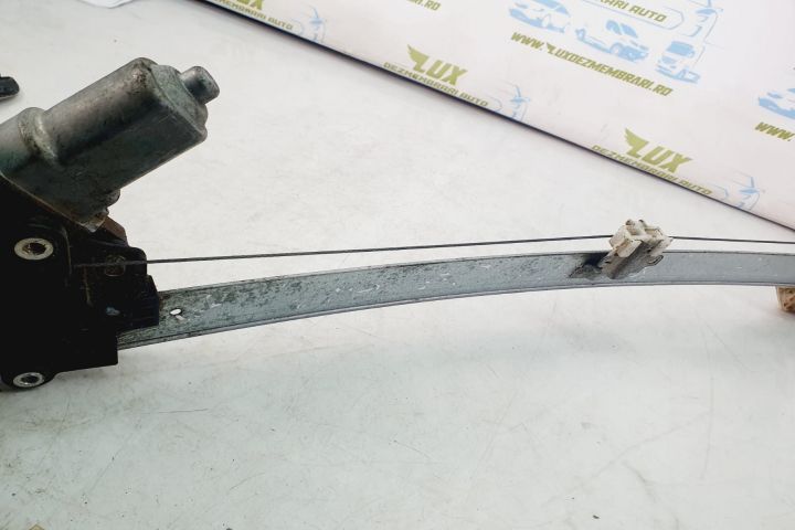 Macara geam dreapta fata-defecta la mufa Honda CR-V 3  [din 2006 pana  2009] seria