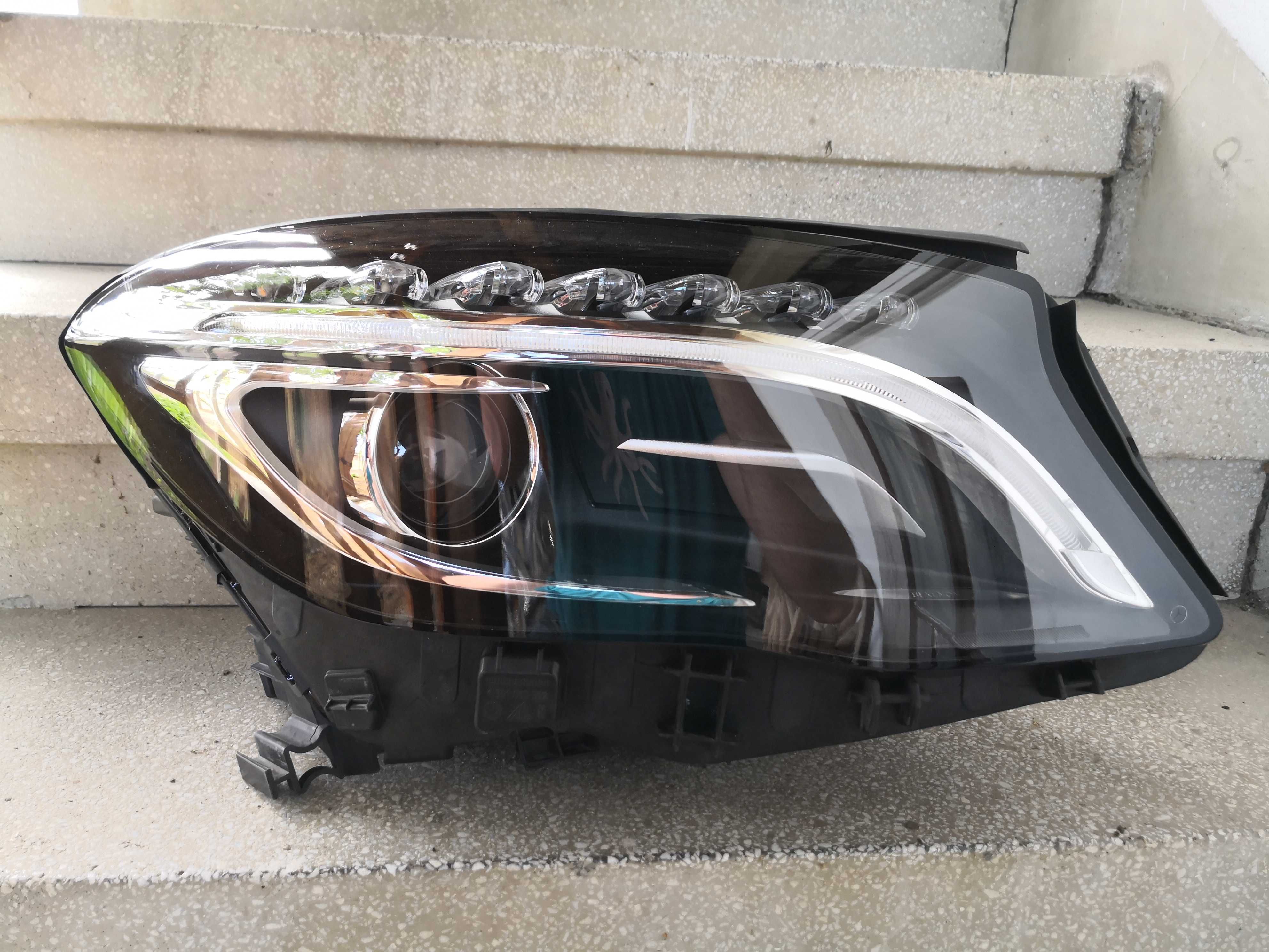 Фар Mercedes GLA W156 LED Bi-Xenon десен/Фар Мерцедес ГЛА W156