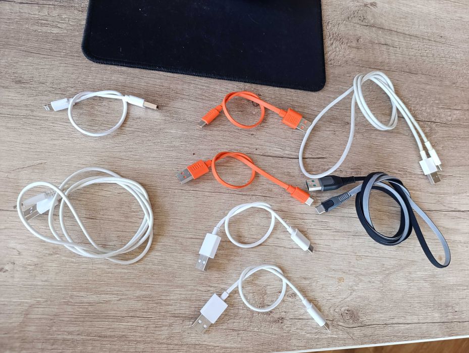 Продаю 2 Powerbank kanda и buro + провода б/у в хорошем состоянии