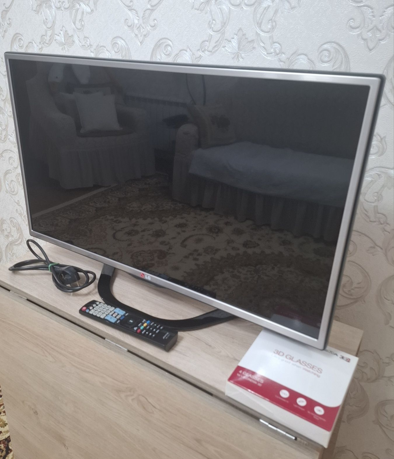 Продаю телевизор LG.