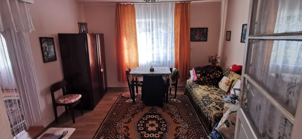 Casă de vânzare comuna Bârzava