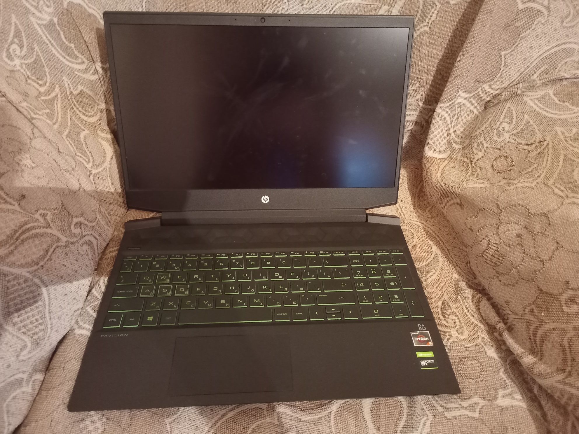 Продам ноутбук HP Pavilion Gaming Laptop 15-ec0031ur