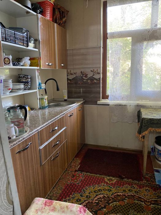 Срочно Уй Сотилади.