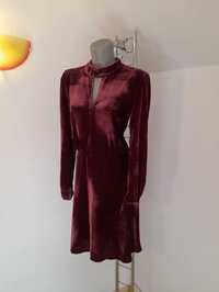 Rochie Silvian Heach catifea burgundi M/38-40 - Noua