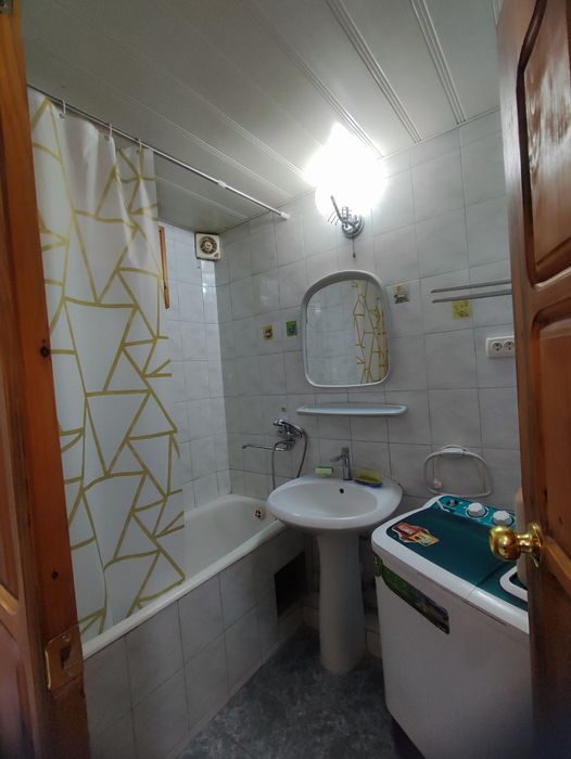 БИЙ метро Максима Горького сдается 2 комнатная квартира