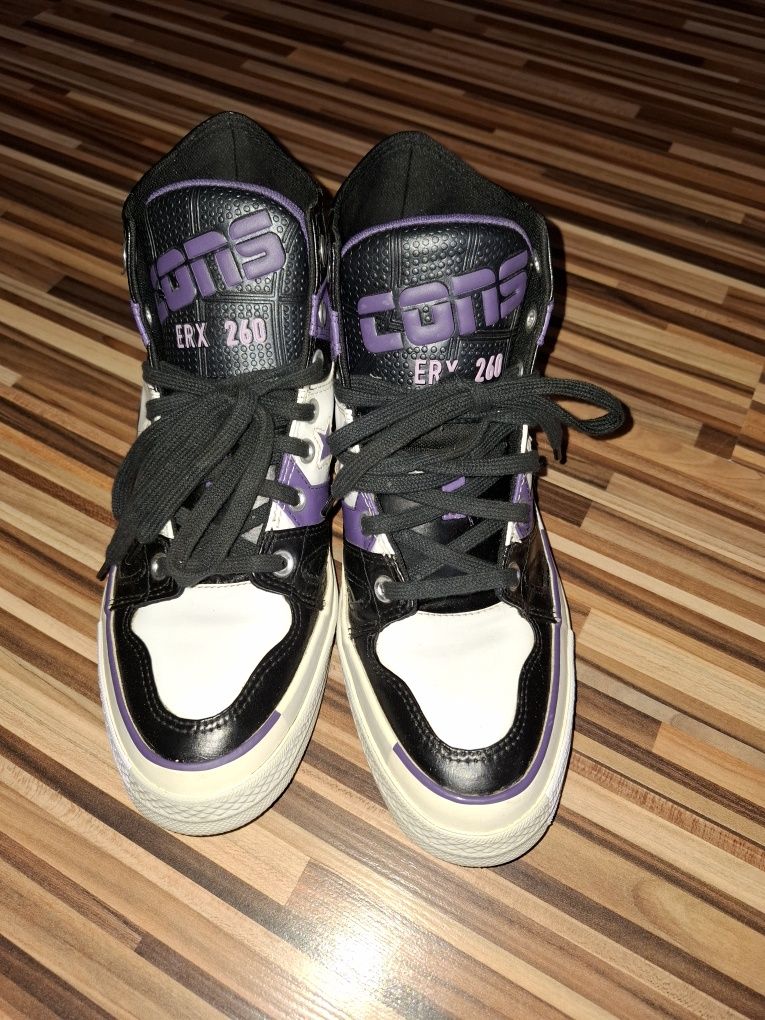 Маратонки на Converse
