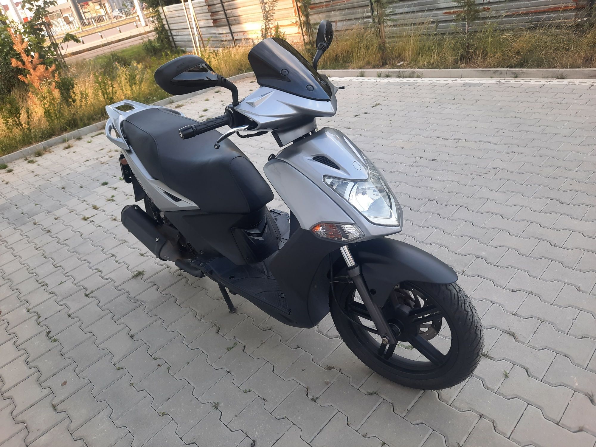 Скутер Kymco Agility 125