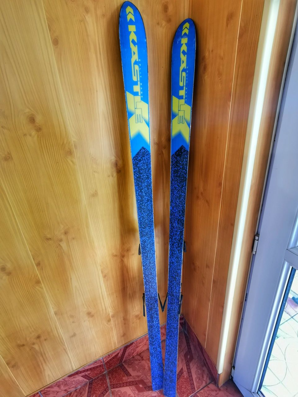Ski uri (Rossignol Carve/Kneissl Ergo/Kastel Pure Machine)