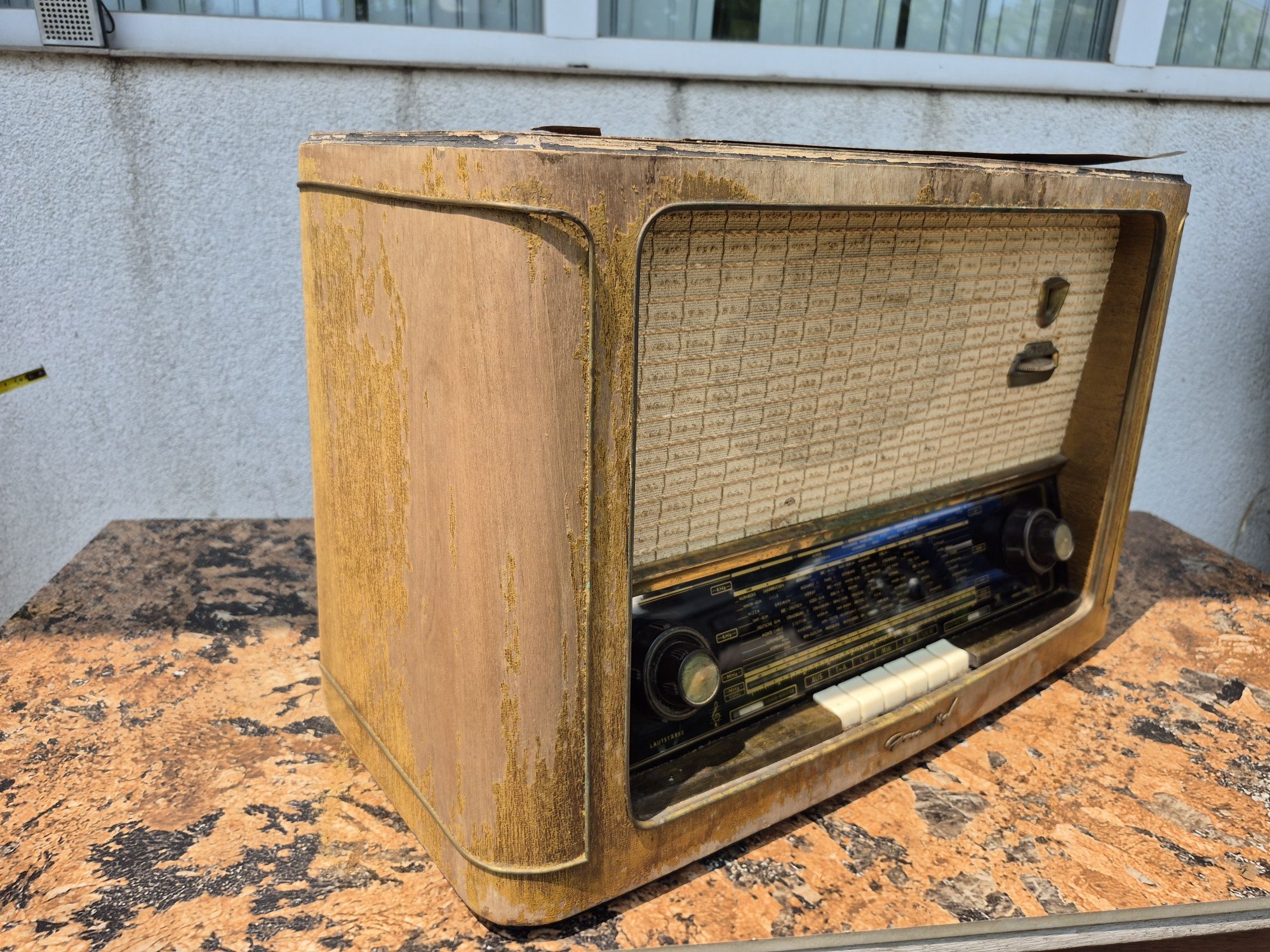 Radio cu lampi marca Grundig model 3041w made in Germany fabricat 1953