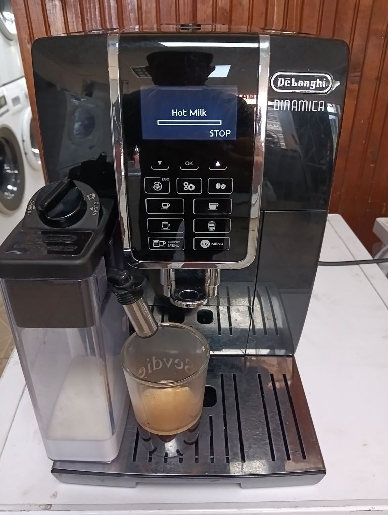 Кафе автомат Delonghi Dinamica перфектен с гаранция!