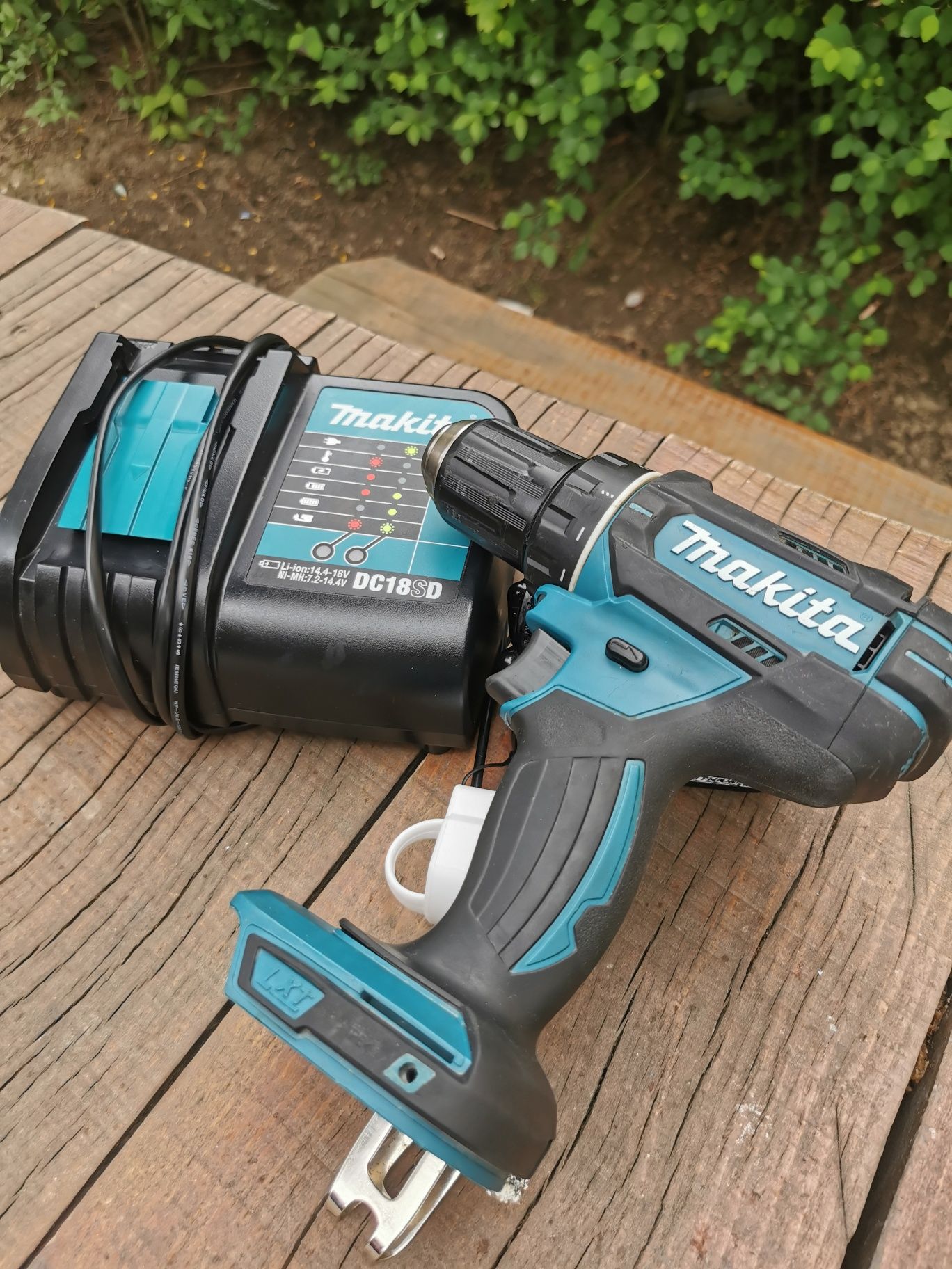 Makita DDF482, mașină de găurit și înșurubat