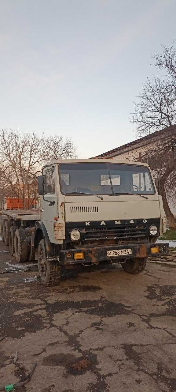 kamaz tyagach 1990 yil sotiladi. КамАЗ тягач 1990 йил