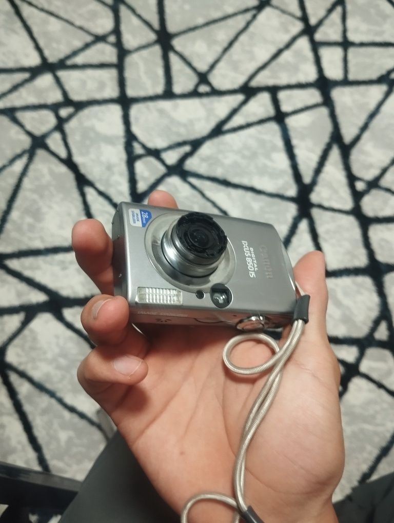Canon IXUS 85015