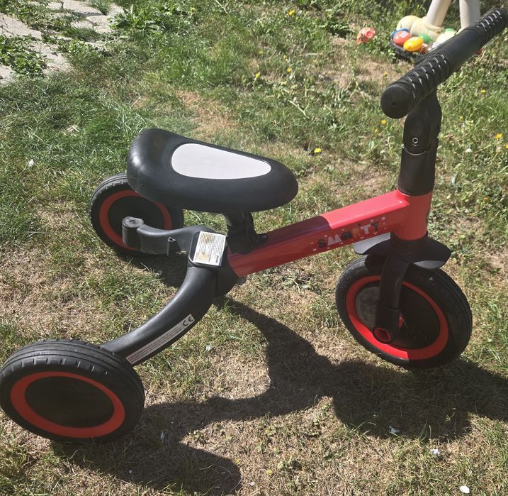 Триколка и колело за балансиране 2 в 1 Chipolino "Смарти",