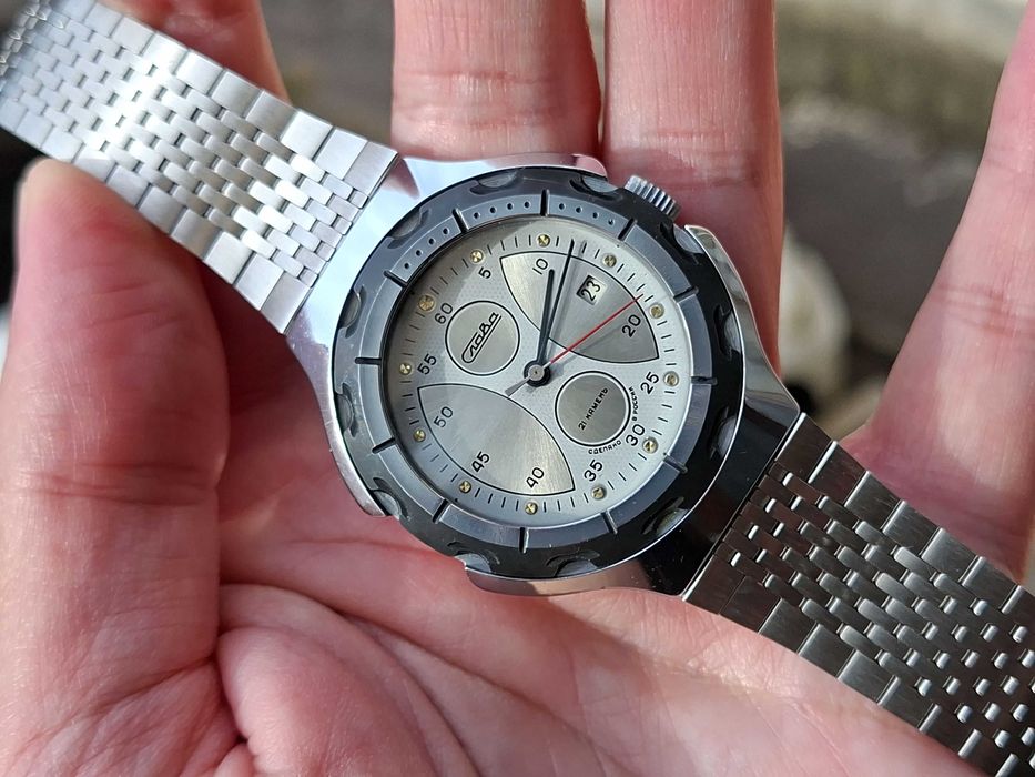 Ceas rusesc Slava  mecainc nos