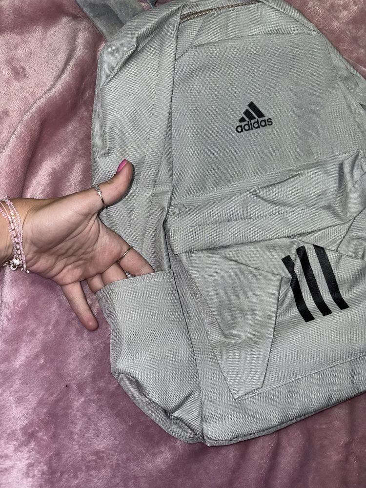 Ghiozdan rucsac Adidas Gri Bej Crem Negru eticheta
