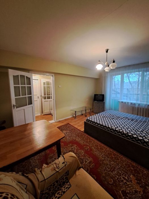 Сдаю 1 ком.квартиру посуточно,по часам