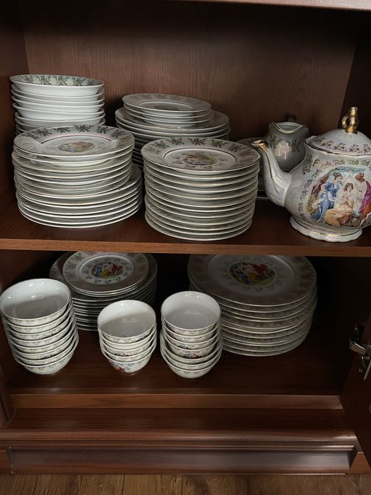 чайно-столовый сервиз на 12 персон Мадонна