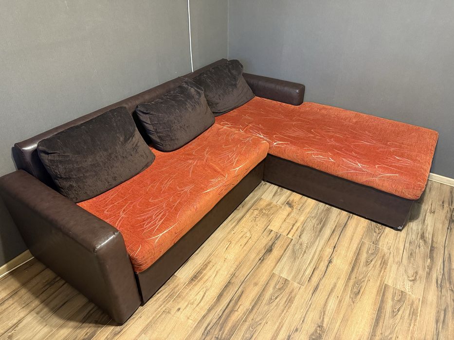 Ъглов диван 240х200см