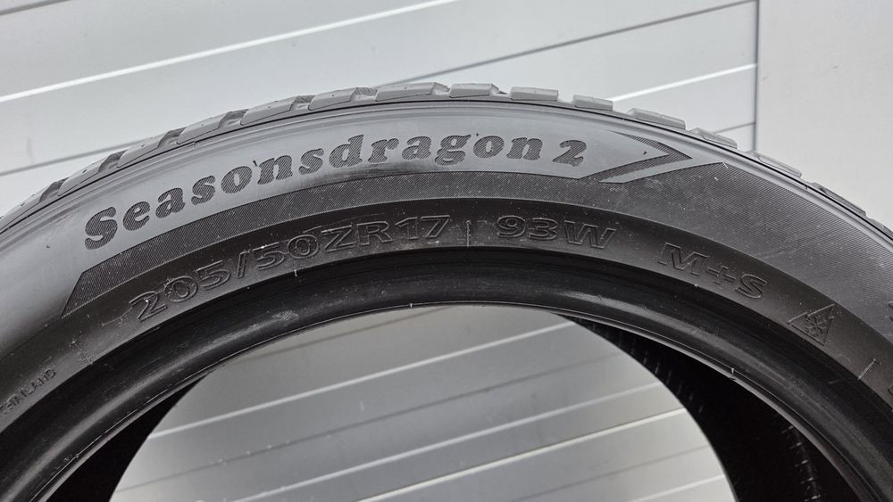 Set doua cauciucuri Iarna 205/50R17 Sentury  ca si NOI!