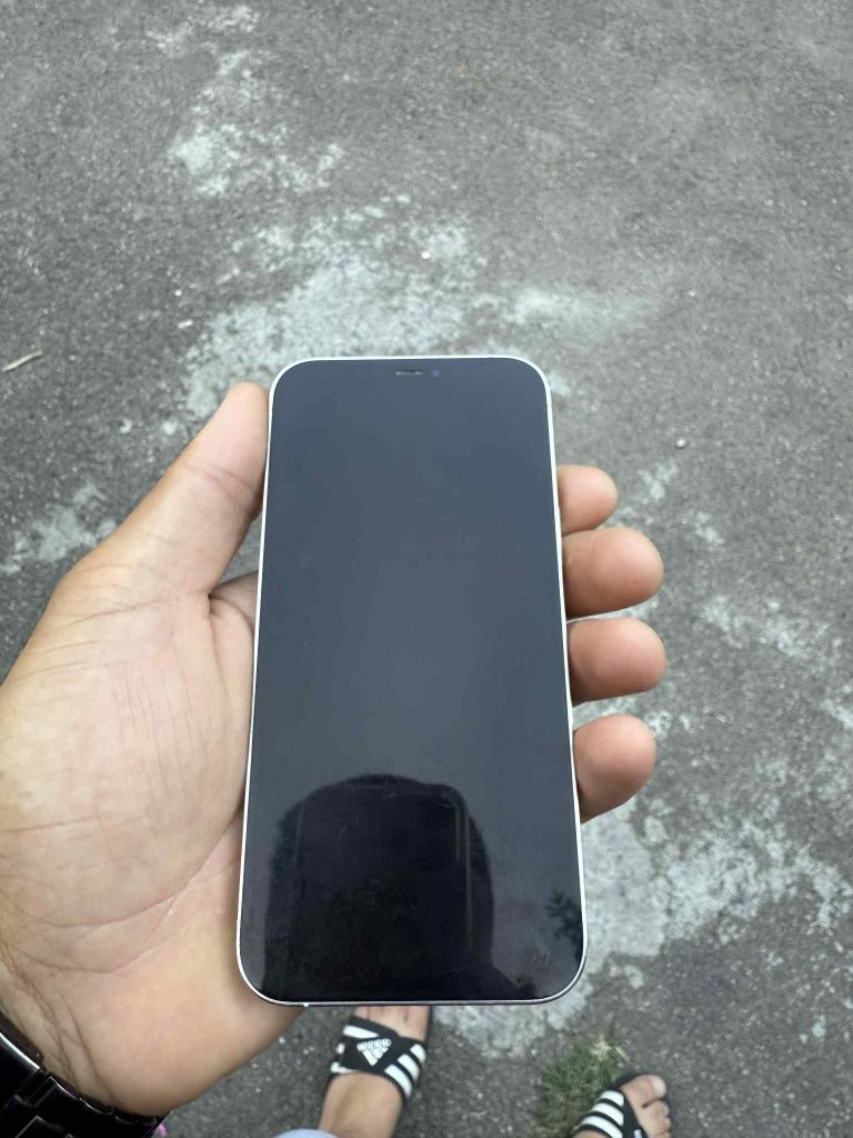 Vând iphone 12 pro max