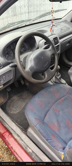 Vând Renault Clio