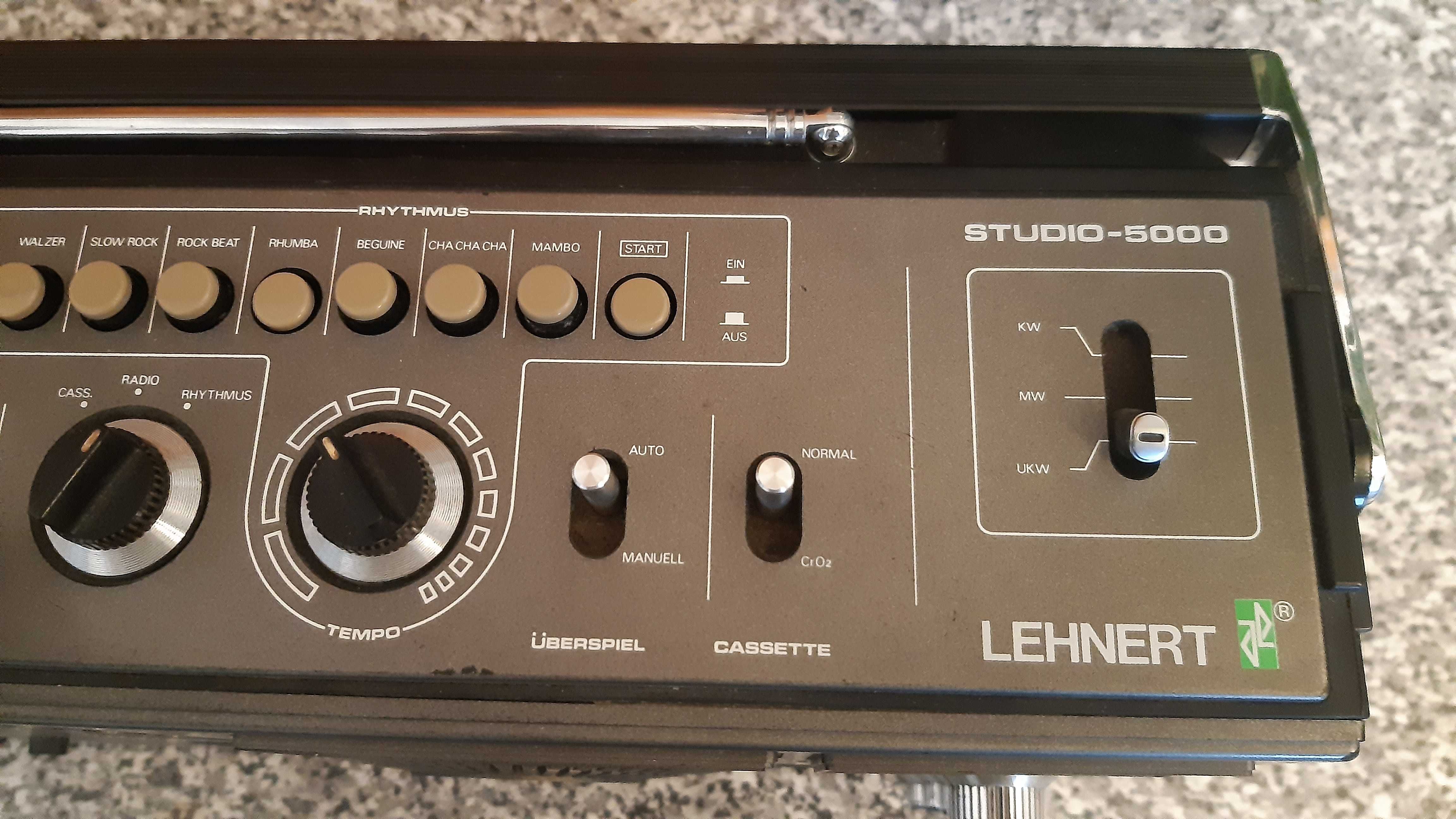 Radio casetofon Lehnert Studio 5000 cu generator ritm