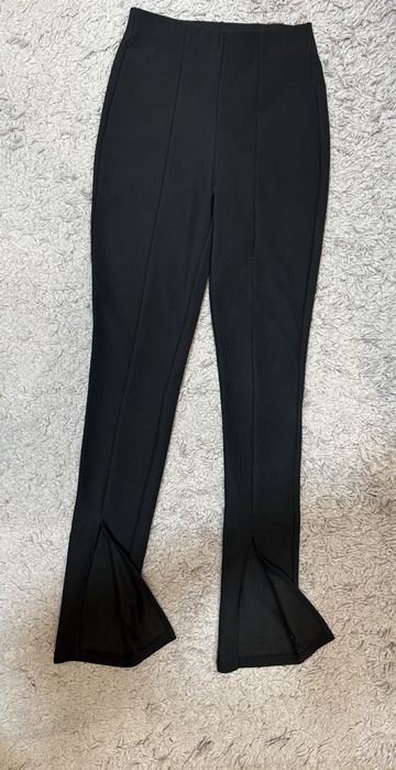 Панталон Zara нов М размер