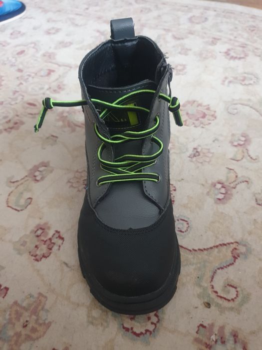 Продам осенне-весенние сапожки