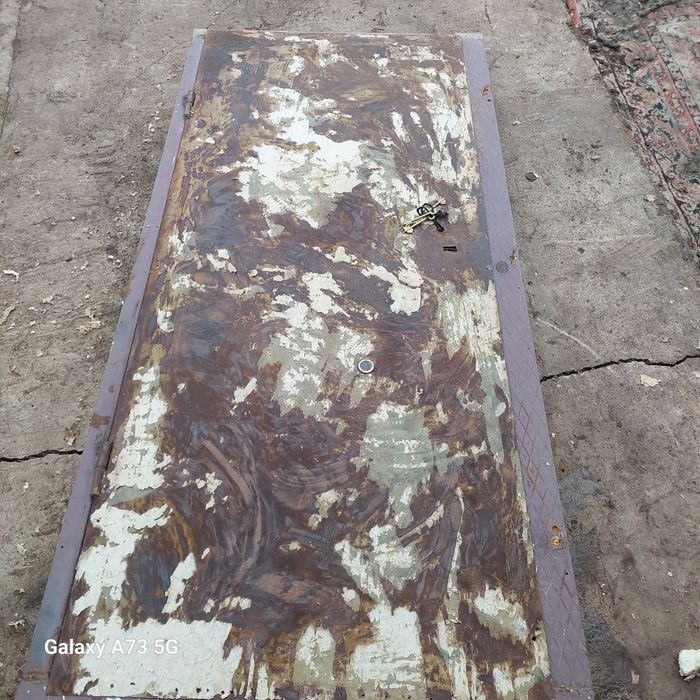 Продам дверь железную