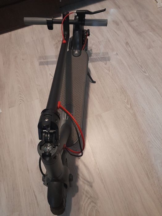 trotineta At performance.