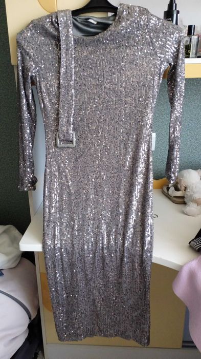 Платье размер 44 каждое по 5000