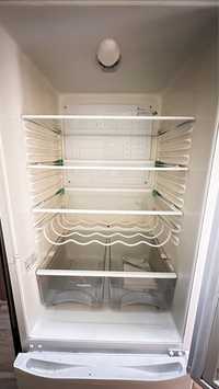 Холодильник частично нерабочий