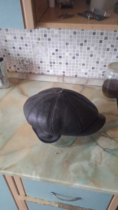 Продам кепку восьмиклинку хорошая