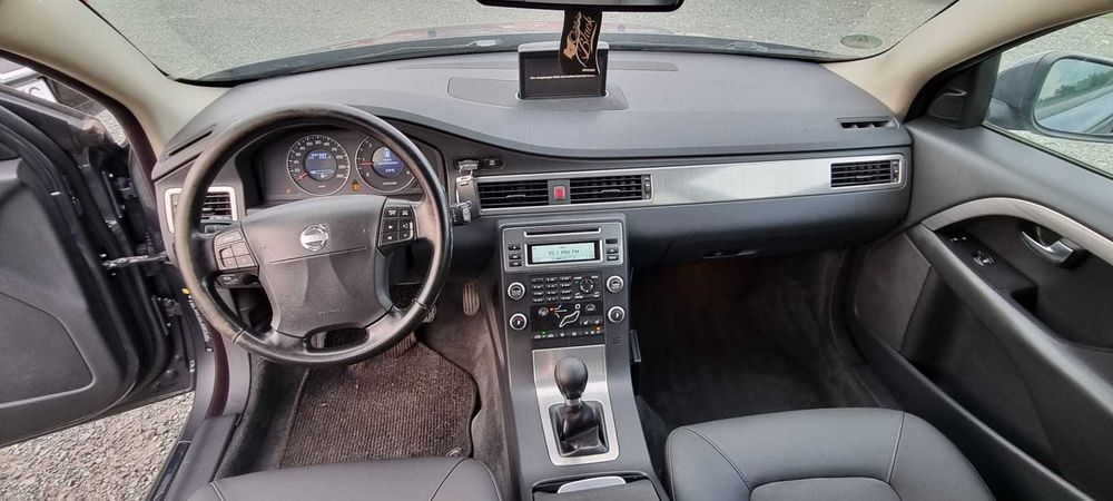 Volvo V70 2.4 Diesel 175 Cp 2011 Rate sau Cash