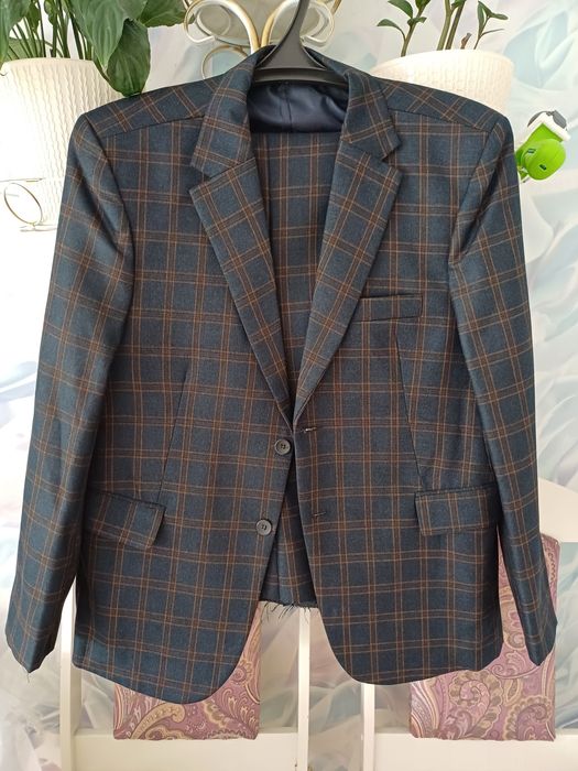 Продам Костюм мужской