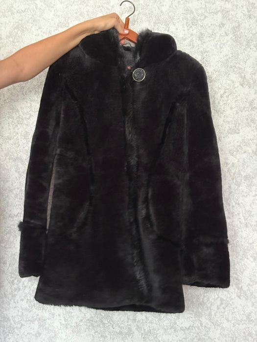 Продам зимнюю шубу