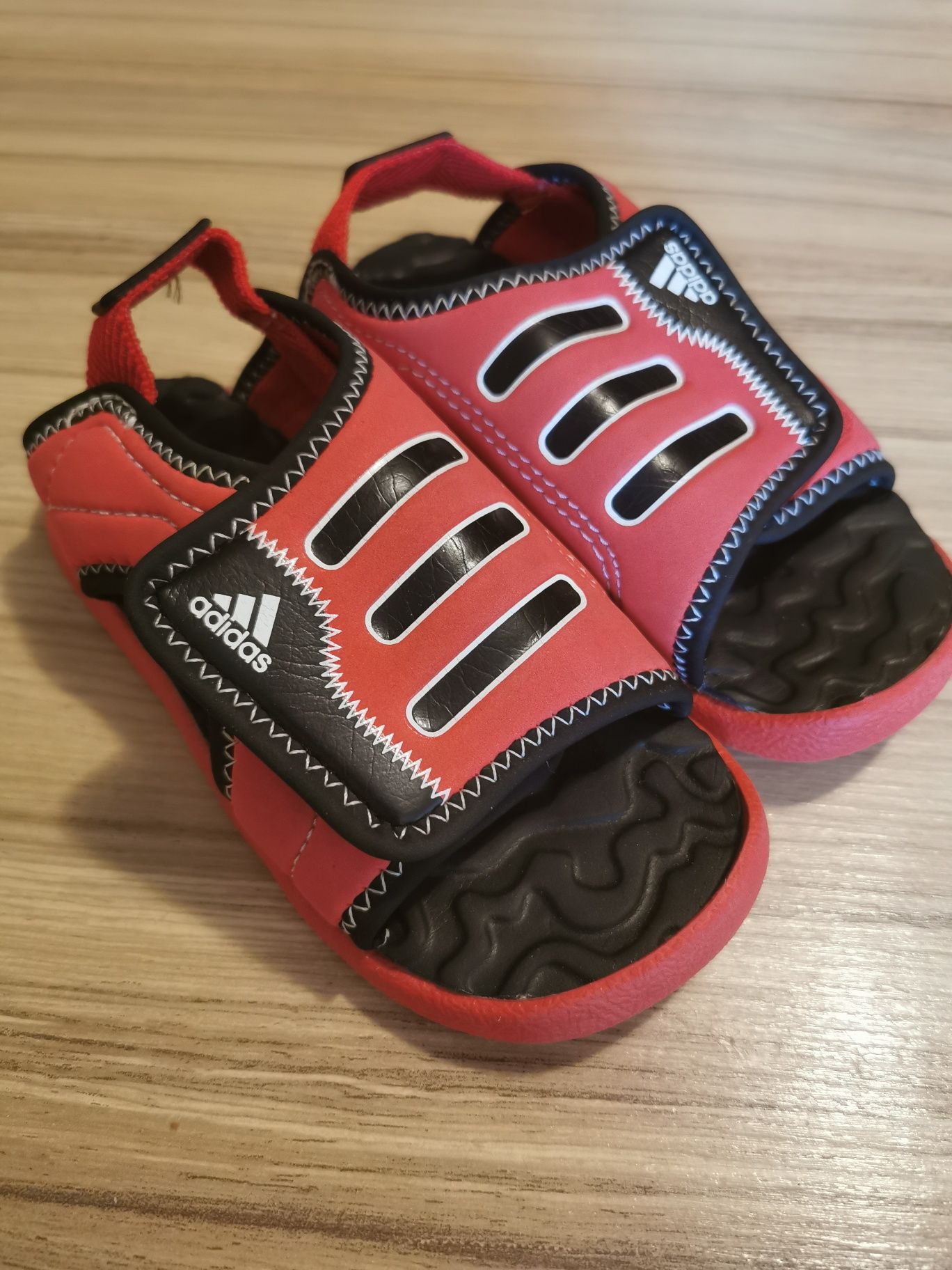 Sandale Adidas 26