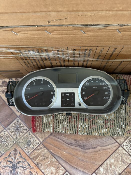 Щиток прибор Лада ларгус