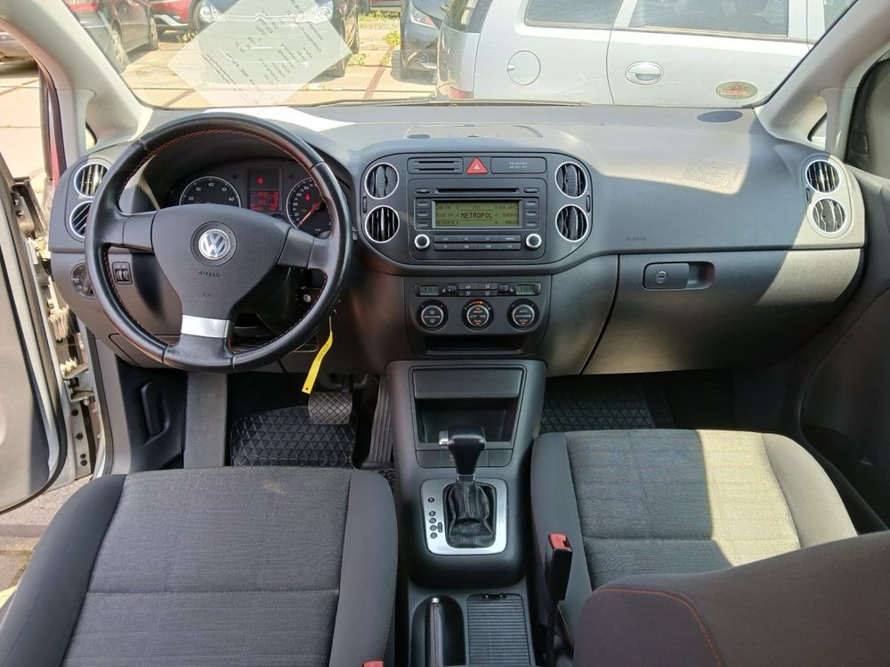 Golf 6 Plus automat 141000 km 1.6 FSI