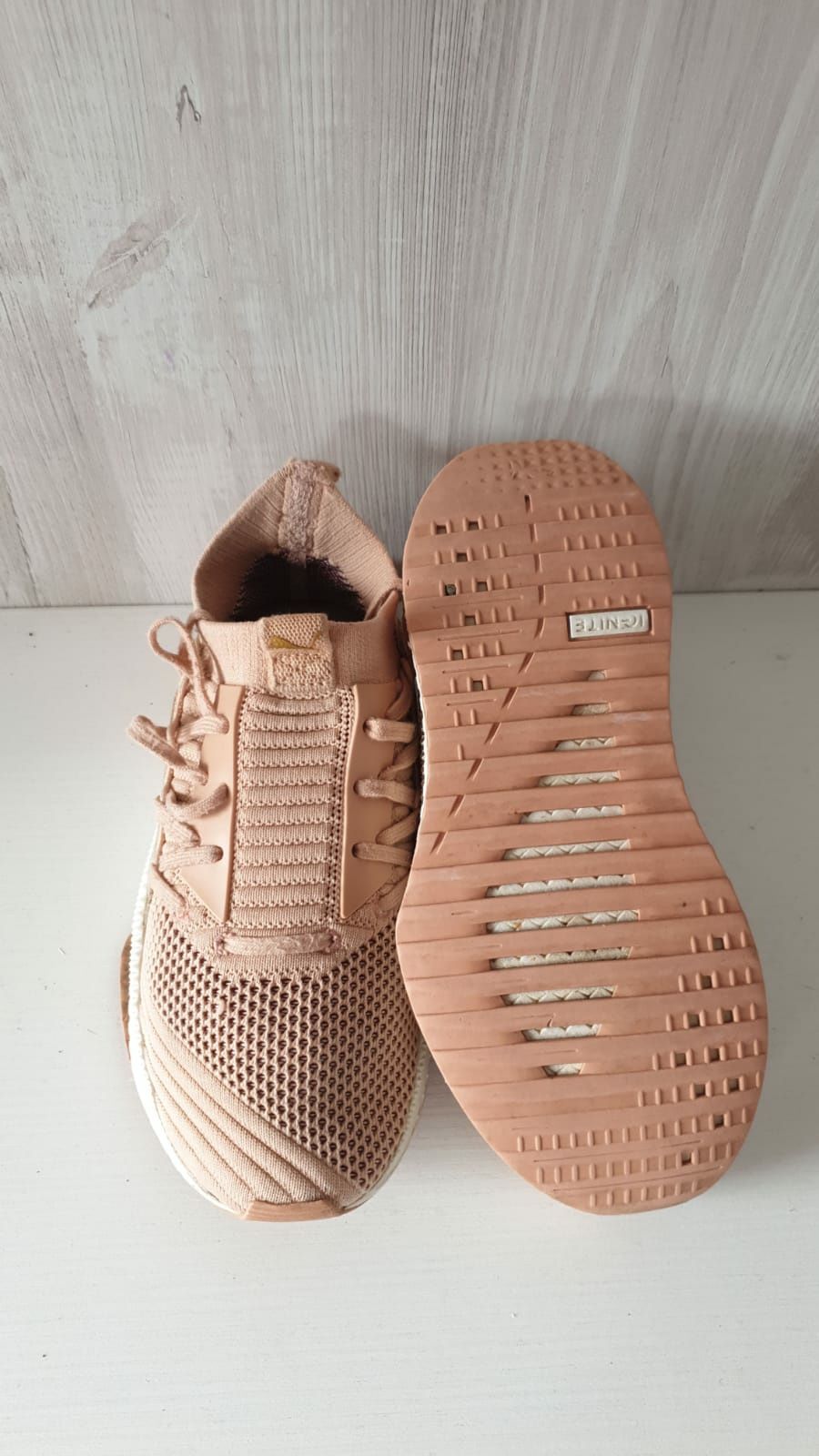 Puma TSUGI JUN Color Shift DustyCoral mărime 36 (23 cm talpicul)