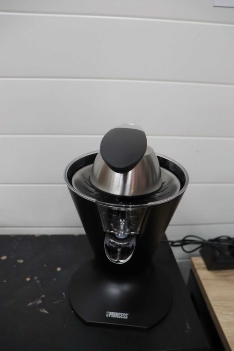Сокоизстисквачка за цитруси Princess, безшумен мотор, 300W