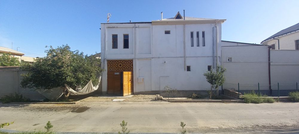 Продается  2 этажный дом