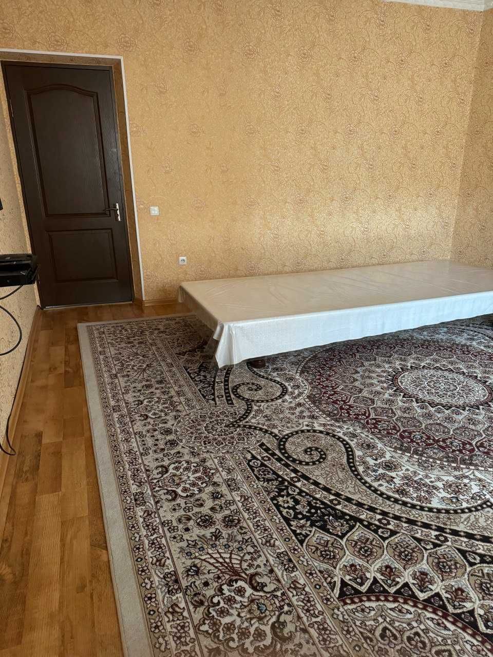 Продам свою 2-х комнатную квартиру 2/6/9 на Караташе