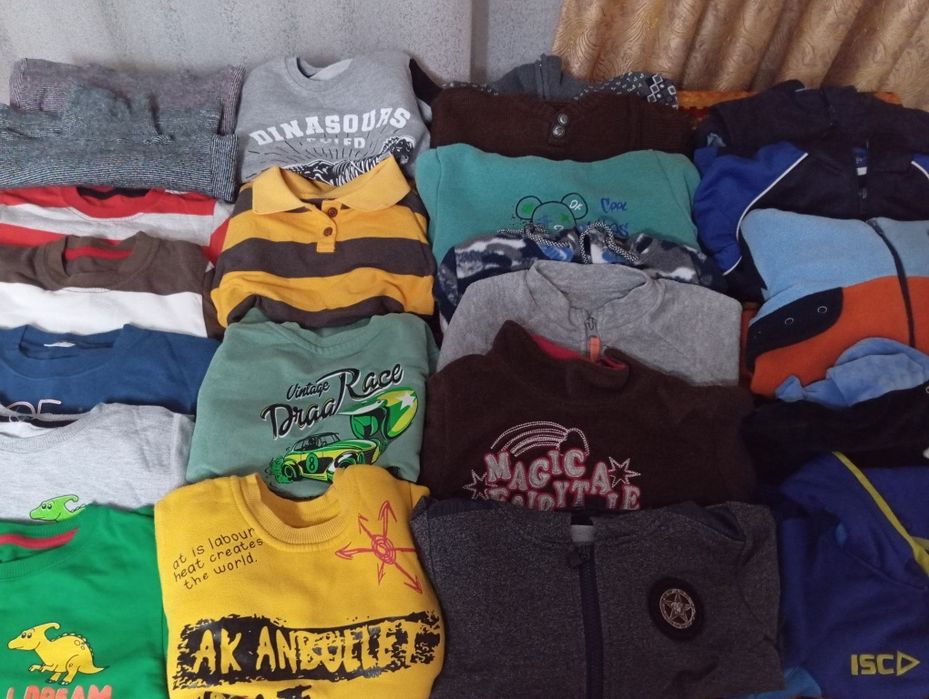 Продам детские вещи Б/у на мальчика.