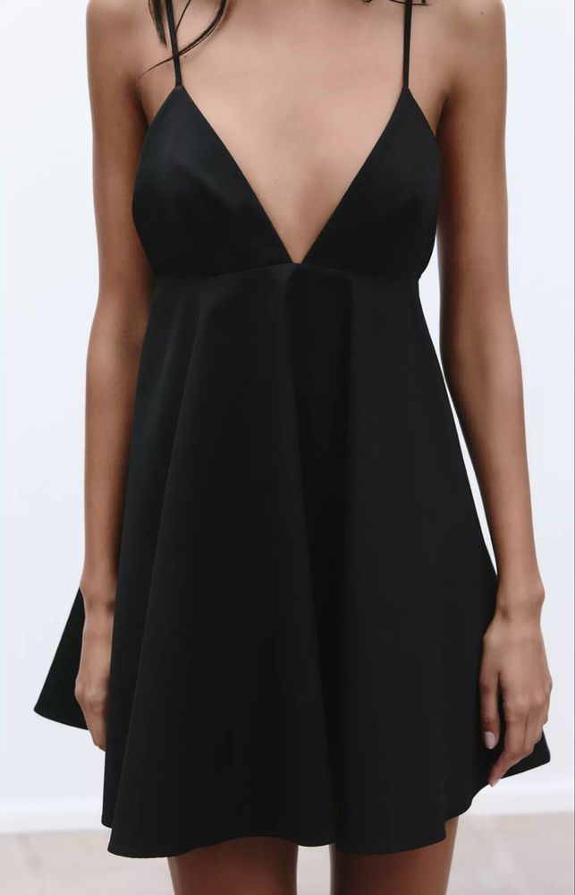 Черна рокля zara
