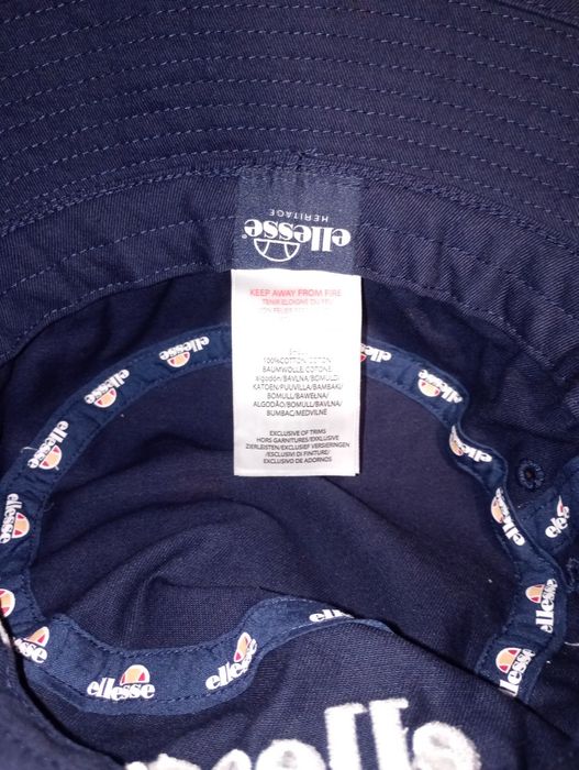 Шапка на Ellesse