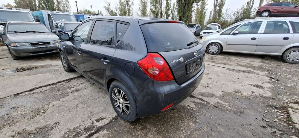 Dezmembrez Kia Cee'd 1.4 B 2008