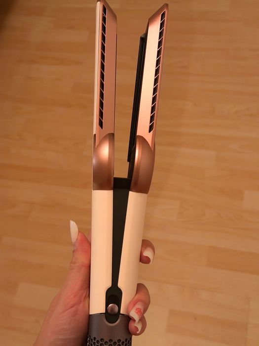 Vând placă Dyson Airstrait încercată doar o singură dată