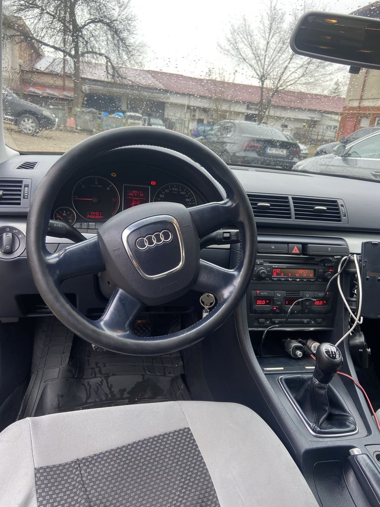 Vand Audi A4 stare buna!